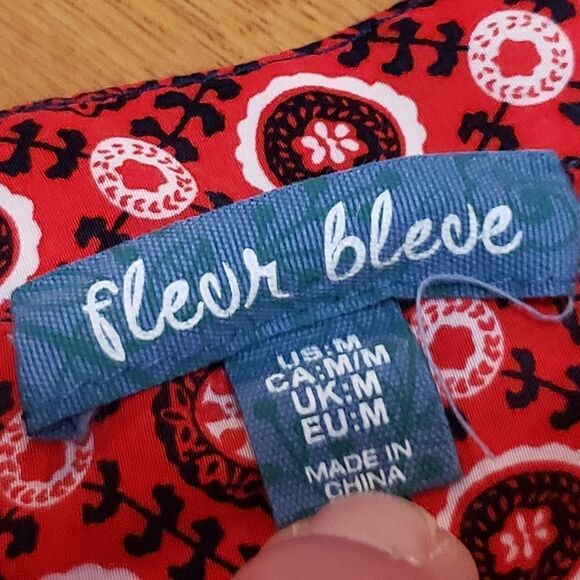 🔺️Anthropologie Fleur Bleue Red & Blue Print Popover 3/4 Sleeve Top Medium - Picture 9 of 11